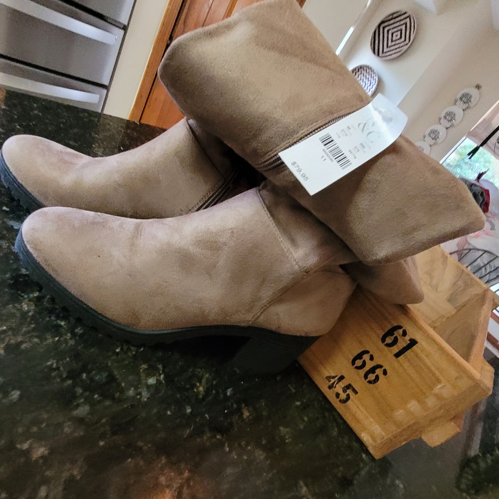 Above knee new boots tan suede